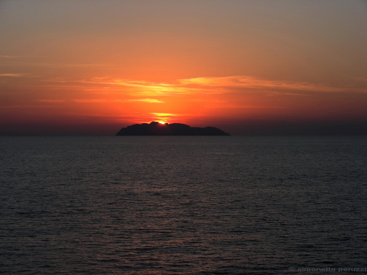 Tramonto alla Gorgona